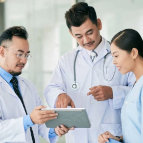 Hóa trị ung thư phổi​ là gì? Quy trình, tác dụng phụ và cách chăm sóc