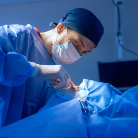 Phẫu thuật ung thư tuyến giáp thể nhú: Phương pháp, quy trình và rủi ro 