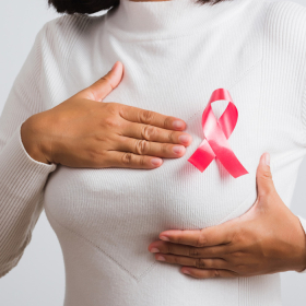 U vú ác tính là gì? Dấu hiệu, so sánh và cách điều trị