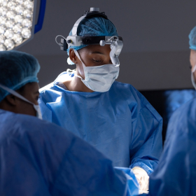 Ung thư lưỡi có chữa được không? Điều trị thế nào hiệu quả?