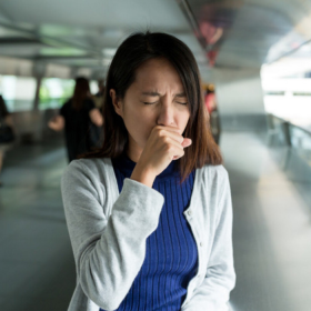 Người bị ung thư phổi có lây qua đường hô hấp không?