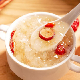 Ung thư vú ăn yến được không? Lợi ích và những lưu ý cần biết